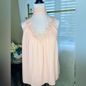 Forever 21 Delicate Lace Sleeveless Blouse in Lt Peach w/Floral Embroidery Sz S